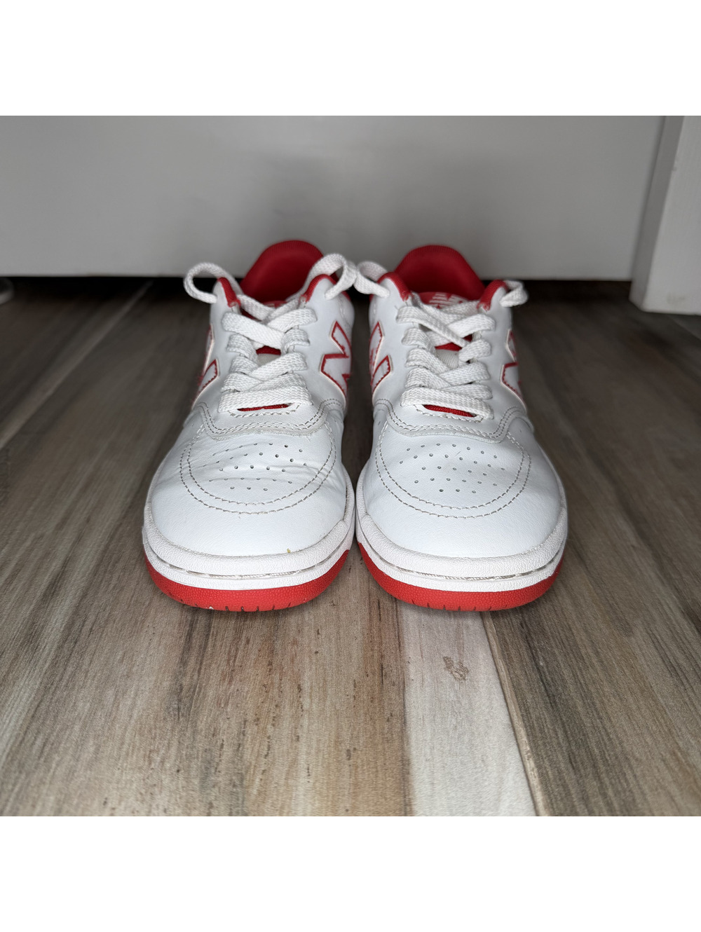 New Balance BB80 v1 Big Kids’ Lace-Up Sneakers, White/True Red Youth Sz 4 - Picture 2 of 9